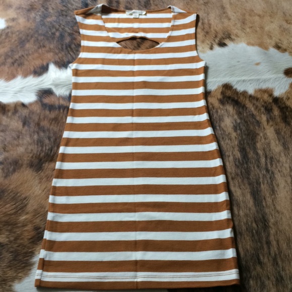 Forever 21 Dresses & Skirts - Knit Open Back Dress 💥 (3for$25)